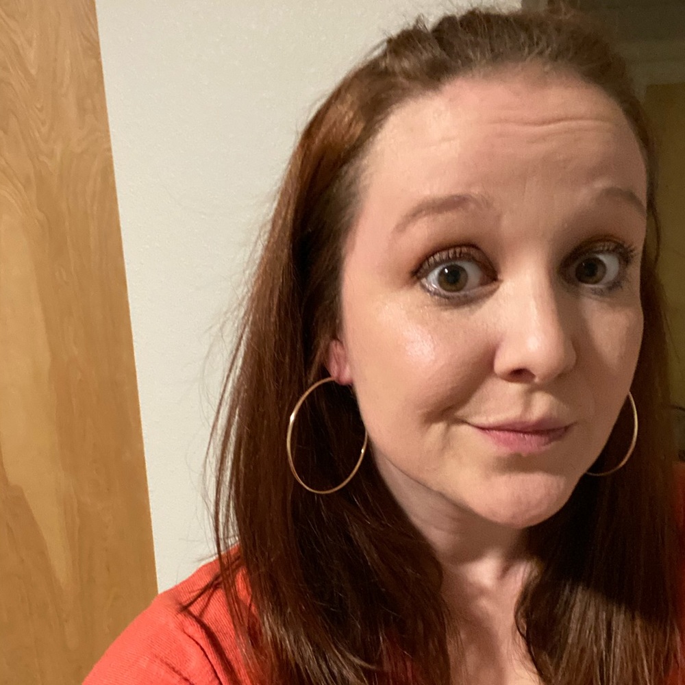 Meet your Posher, Courtney